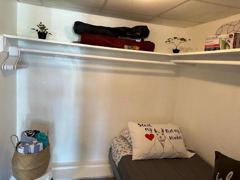 דירות הלנדל ביץ' Cozy Affordable Studio Close To The Beach מראה חיצוני תמונה